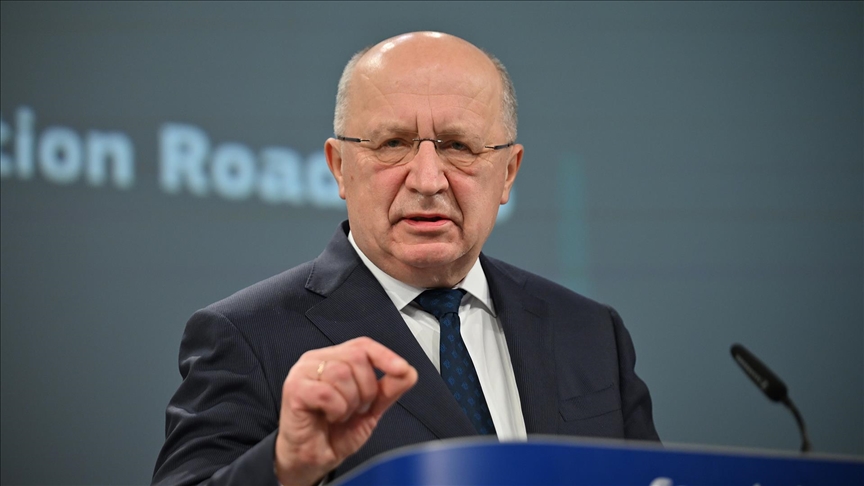 AB Komisyonu üyesi Kubilius: Avrupa’nın sorumluluk üstlenmesi NATO’suz savunma demek değil