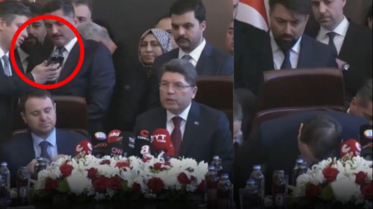 Devir teslim töreninde koltuk krizi