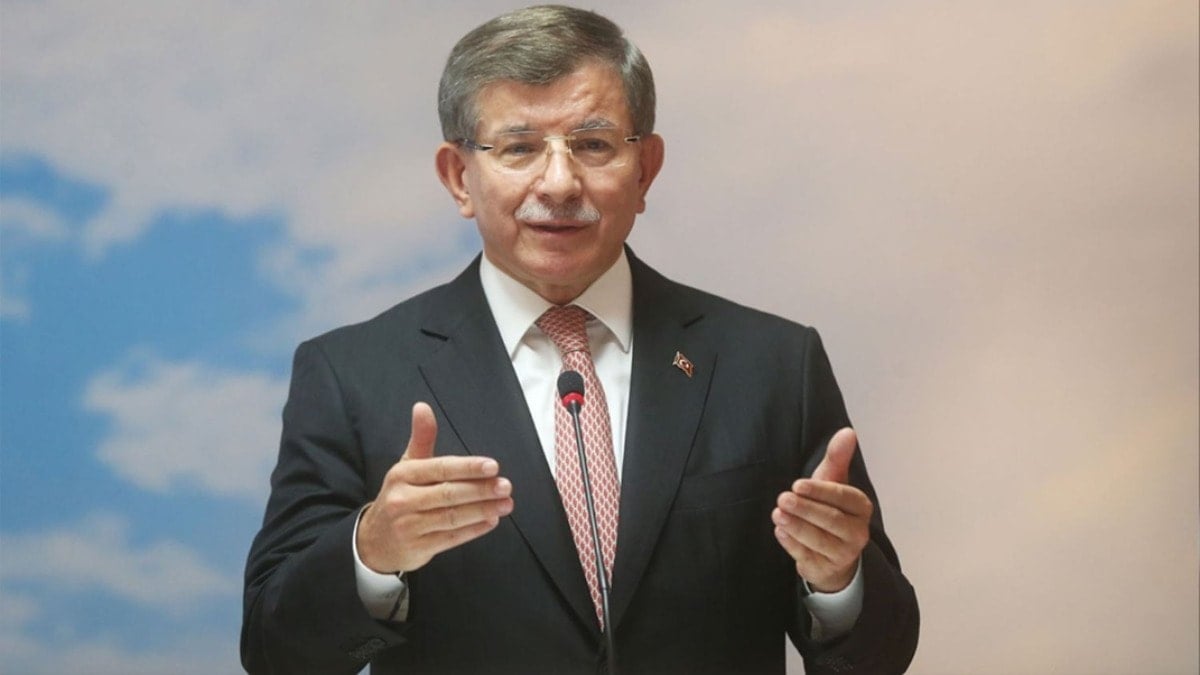 Geçinemeyenler kervanına Ahmet Davutoğlu da katıldı