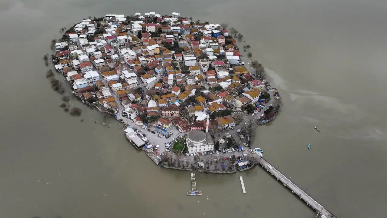 2014’ten bu yana ilk kez: Sular beş metre yükseldi, Gölyazı, Venedik’e döndü