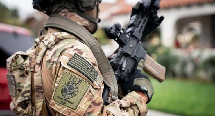 ABD’de göçmen polisinin yetkileri genişletildi: Yeşil kartı olmayan mülteciler gözaltına alınacak