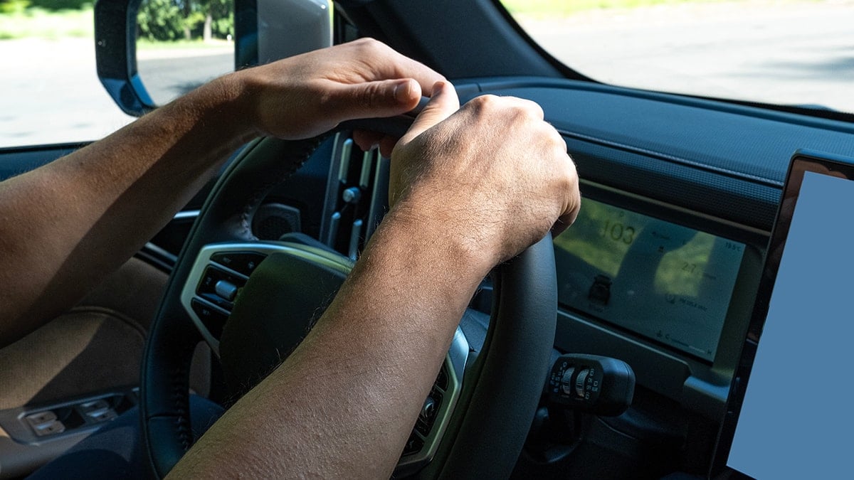 Otomobil dünyasında deprem: 2027’den itibaren eskiye dönülüyor