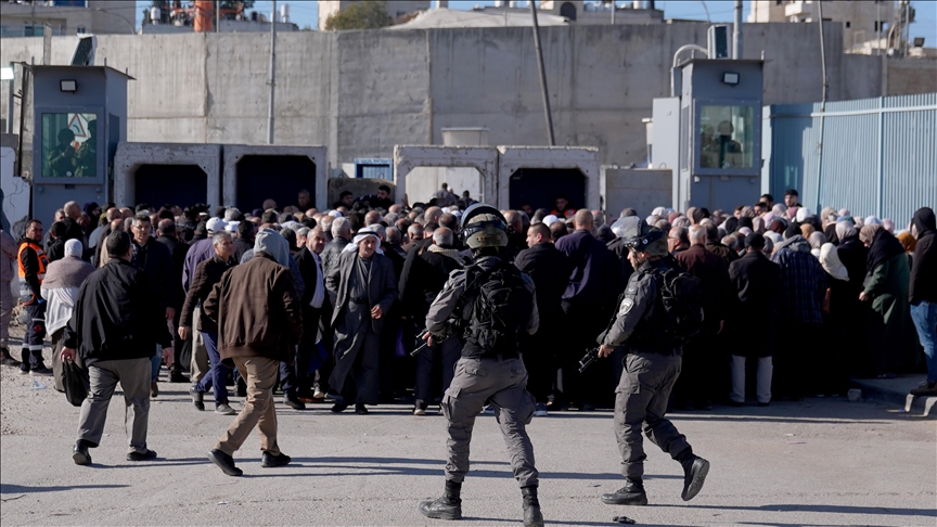 Ramazanın ilk cuması: Filistinlilerin Kudüs’e girişi yine engellendi