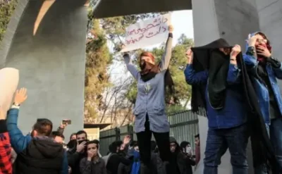 İran’da protestolar yeniden başladı, öğrenciler iki gündür eylemde