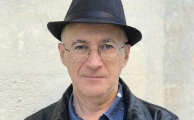 Yazarı ‘Fanteziler’i izlemek için İstanbul’a geliyor