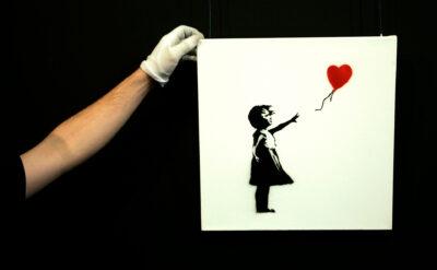 Artık Banksy’nin gerçek adını biliyoruz, peki boyumuz bir karış uzadı mı?