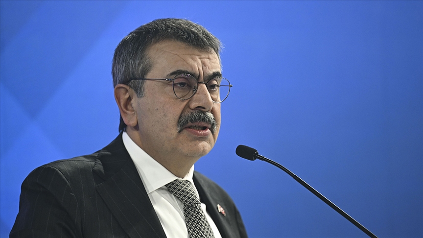Bakan Tekin: Ara tatilleri kaldırmıyoruz