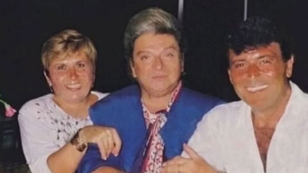 Pop müziğinin efsanesi Ülkü Aker hayatını kaybetti