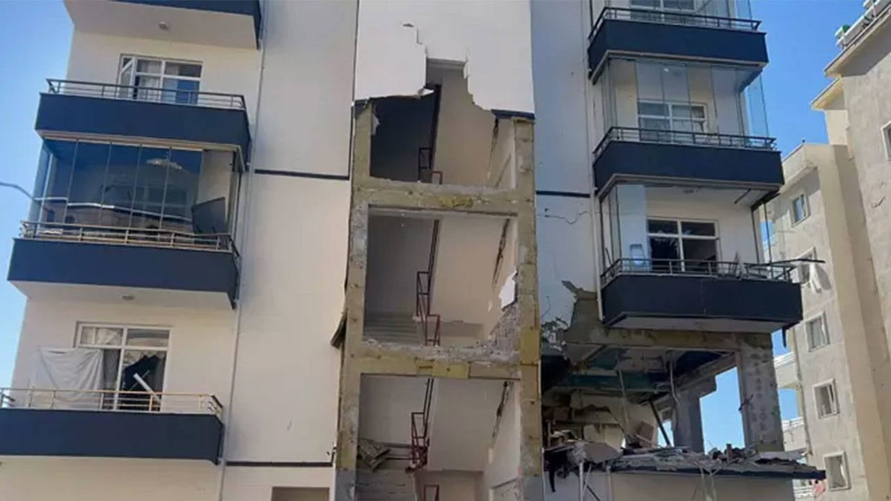 15 katlı apartmanda patlama: 16 kişi yaralandı, birçok daire hasar gördü