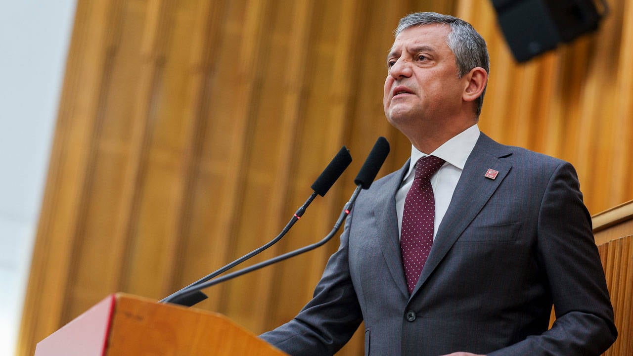 Özgür Özel grup toplantısını Silivri’de yaptı: ‘İmamoğlu cumhurbaşkanı olacak, iki yıl sonra söylemişti dersiniz’