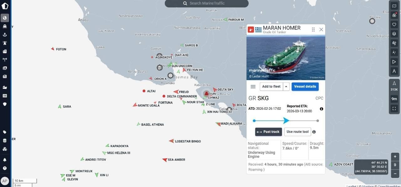 Karadeniz’de Yunan bayraklı tanker vuruldu