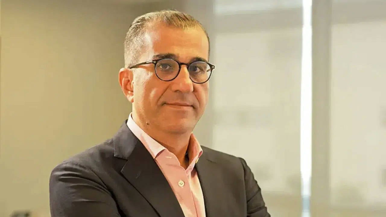 Ünlü kamu müteahhidi Çeçen hakkında yakalama kararı