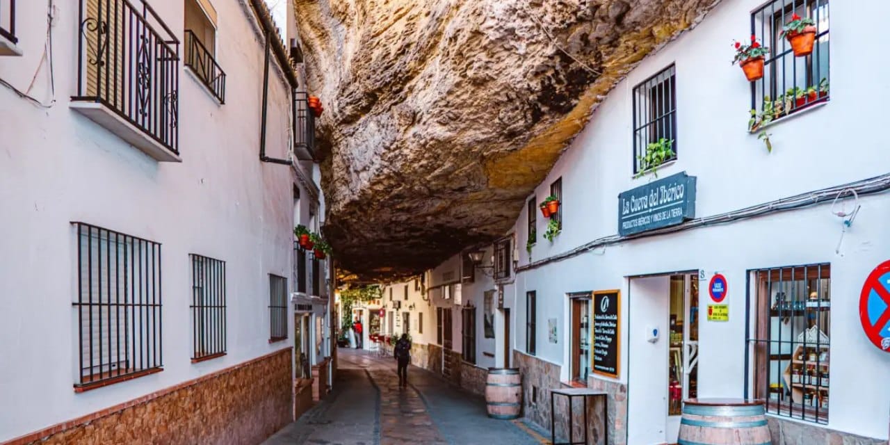 Onları ısıtan da serinleten de içini oydukları kayalar: Endülüs’teki Ihlara vadisi