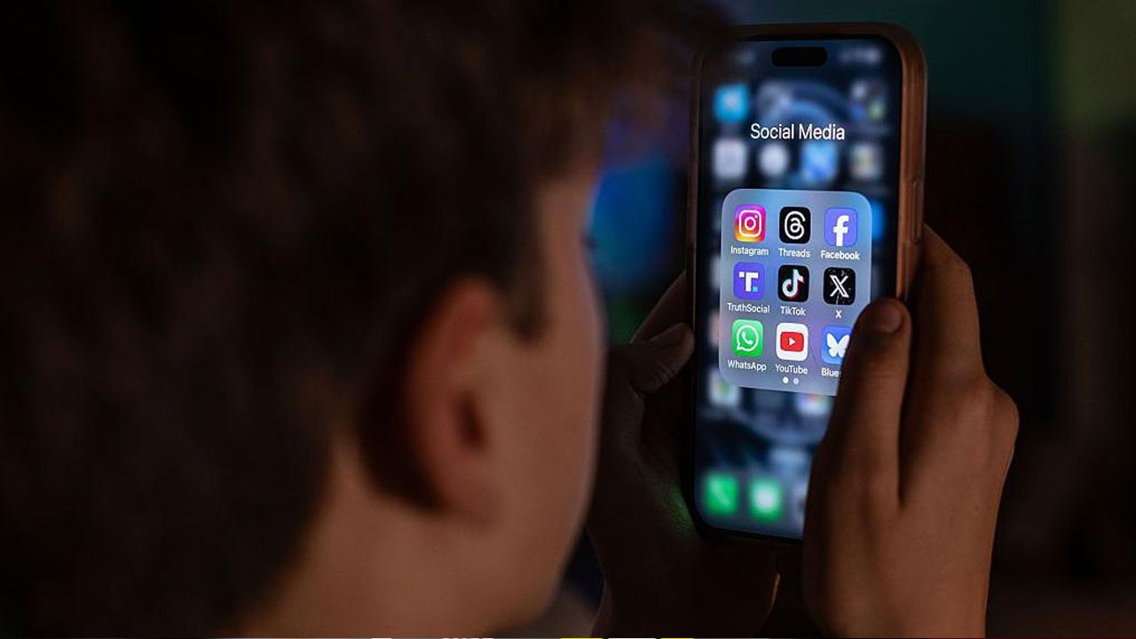 Beş soruda sosyal medya düzenlemesi: 15 yaş altına kısıtlama, platformlara yeni yükümlülükler