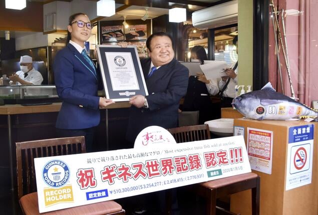 En pahalı ton balığıyla Guinness rekoru kırdı