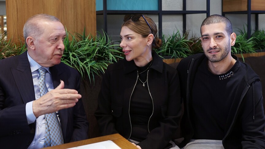 Erdoğan, Beyoğlu’nda bir kafeye gitti