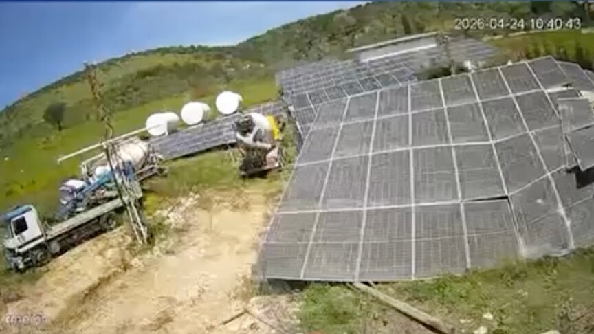 İsrail askerleri Hıristiyan köyünü iş makineleriyle bastı