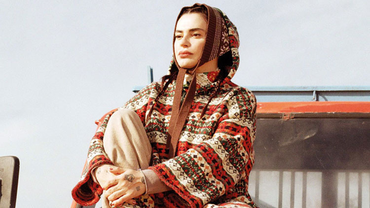 Kamyon şoförü babasına albüm yaptı