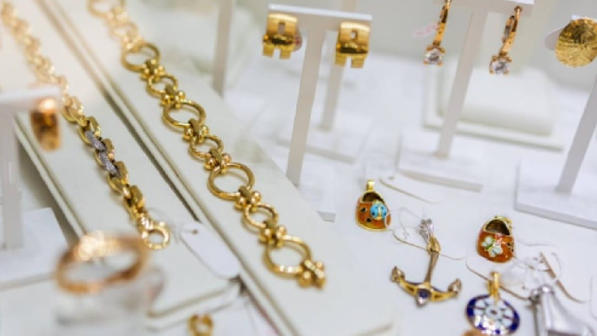 Dev aksesuar zinciri ucuzculara yenildi: 154 mağaza birden kapattı