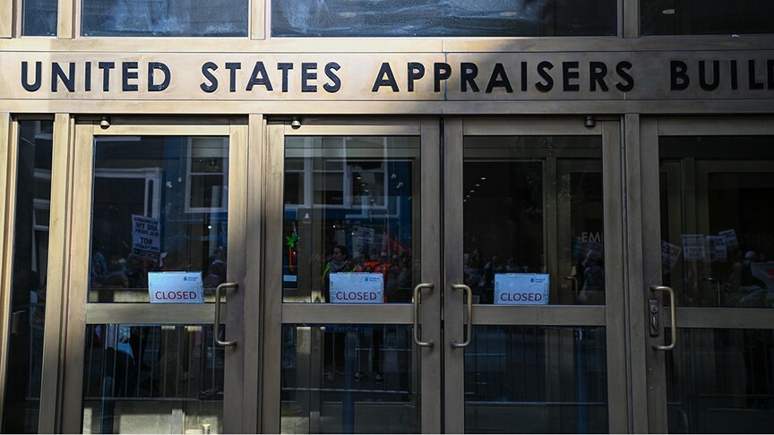 NYT: İsrail’i eleştirenler yeşil kart için umutlanmasın