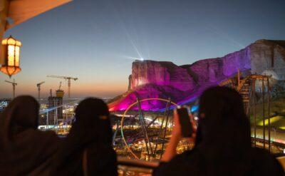 İnanmayacaksınız ama Suudi Arabistan’ın parası bitti, kemer sıkmaya başladı