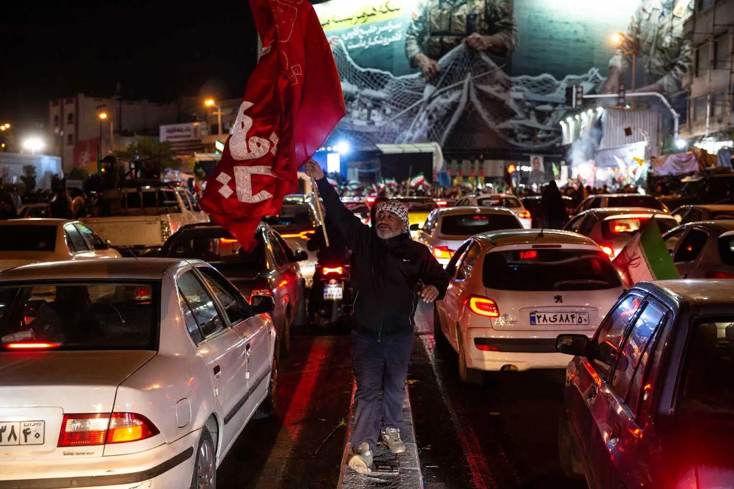 Hem Amerika hem İran zafer iddiasında