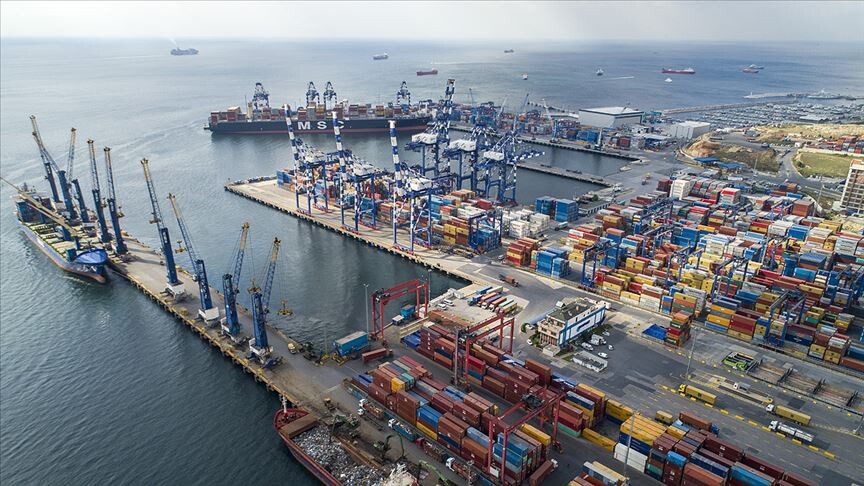 Ticaret Bakanı Bolat: Nisanda ihracat 25,4 milyar dolara yükseldi