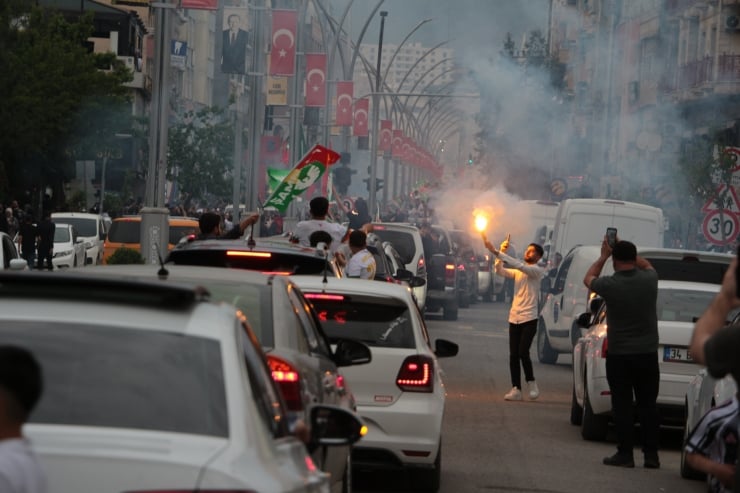 Amedspor Süper Lig’de kutlaması: 11 yaralı, 10 gözaltı