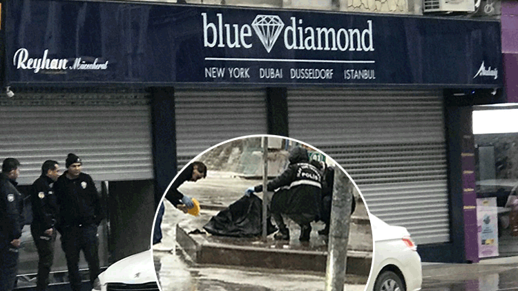 Kuyumcu soyup kaza yaptılar, altınları bırakıp kaçtılar