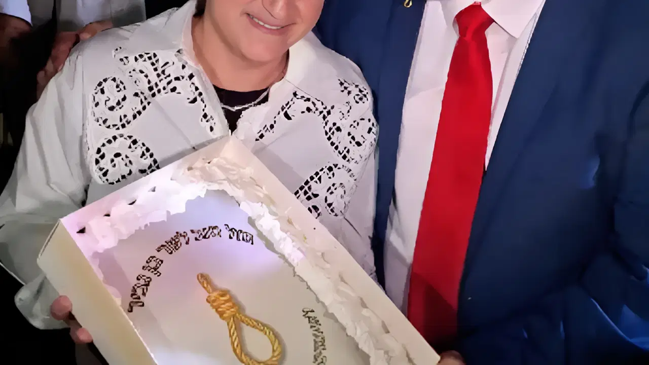 Sadece ırkçı ve faşist değil ruh hastası bir sadist aynı zamanda