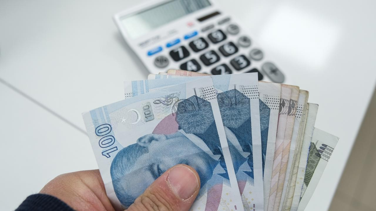 DİSK’e göre asgari ücretin 4 bin lirasını enflasyon yuttu bile
