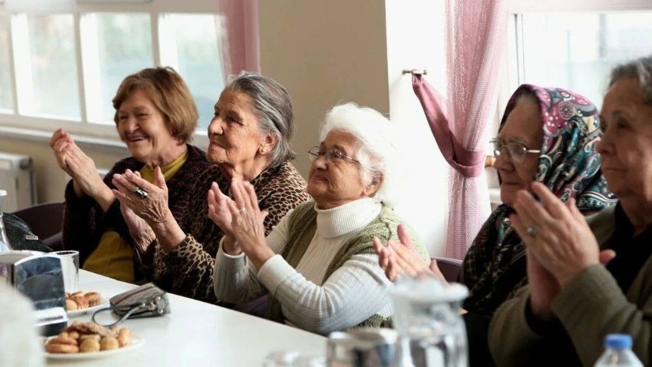 70 yaşın üstündekiler huzurevine doğrudan başvurabilecek