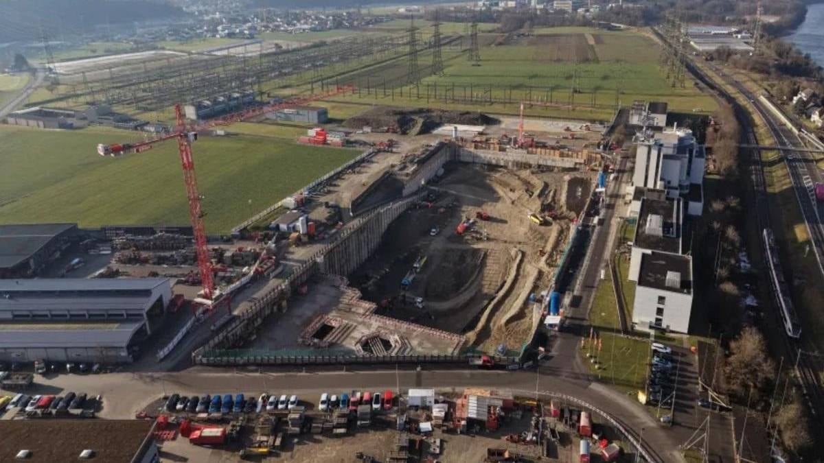 27 metre çukur kazıp içine dev pil gömecekler
