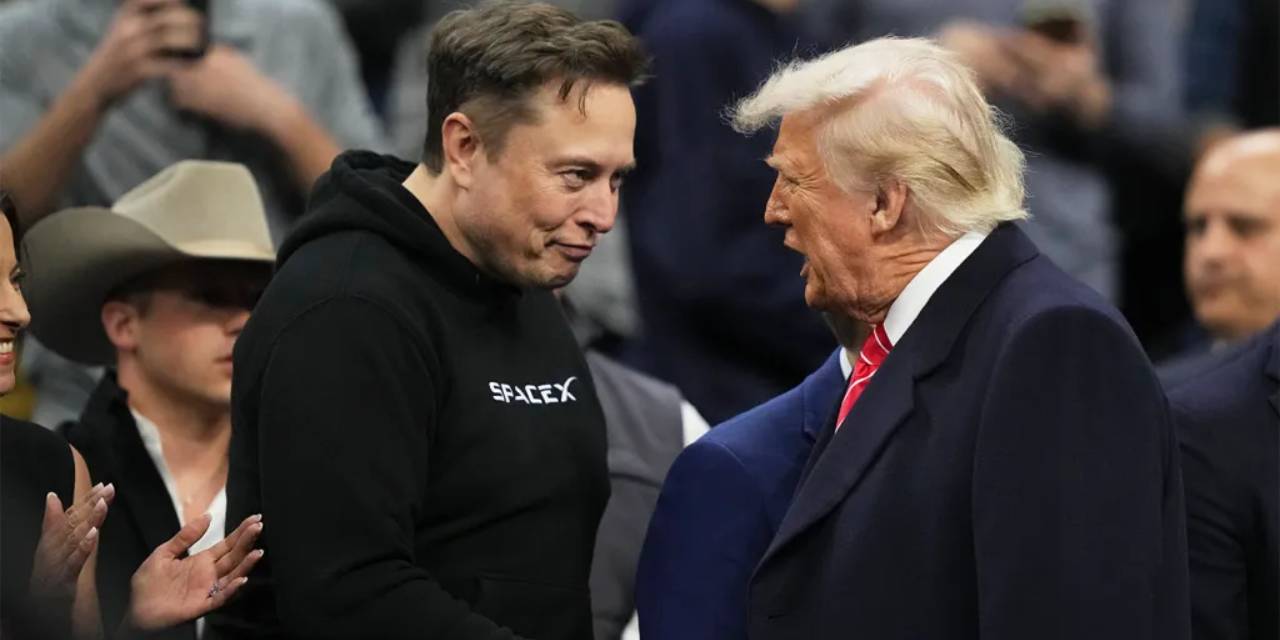 Musk güne ortalığı karıştırarak başladı: Sosyalistler Hitler’dir