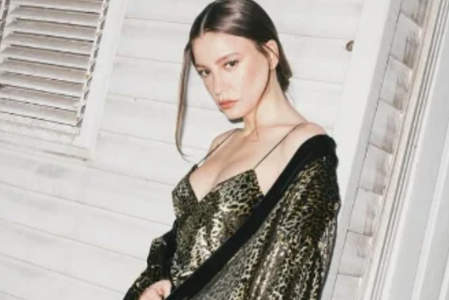 Serenay Sarıkaya’nın geceliğe benzetilen elbisenin fiyatı olay oldu