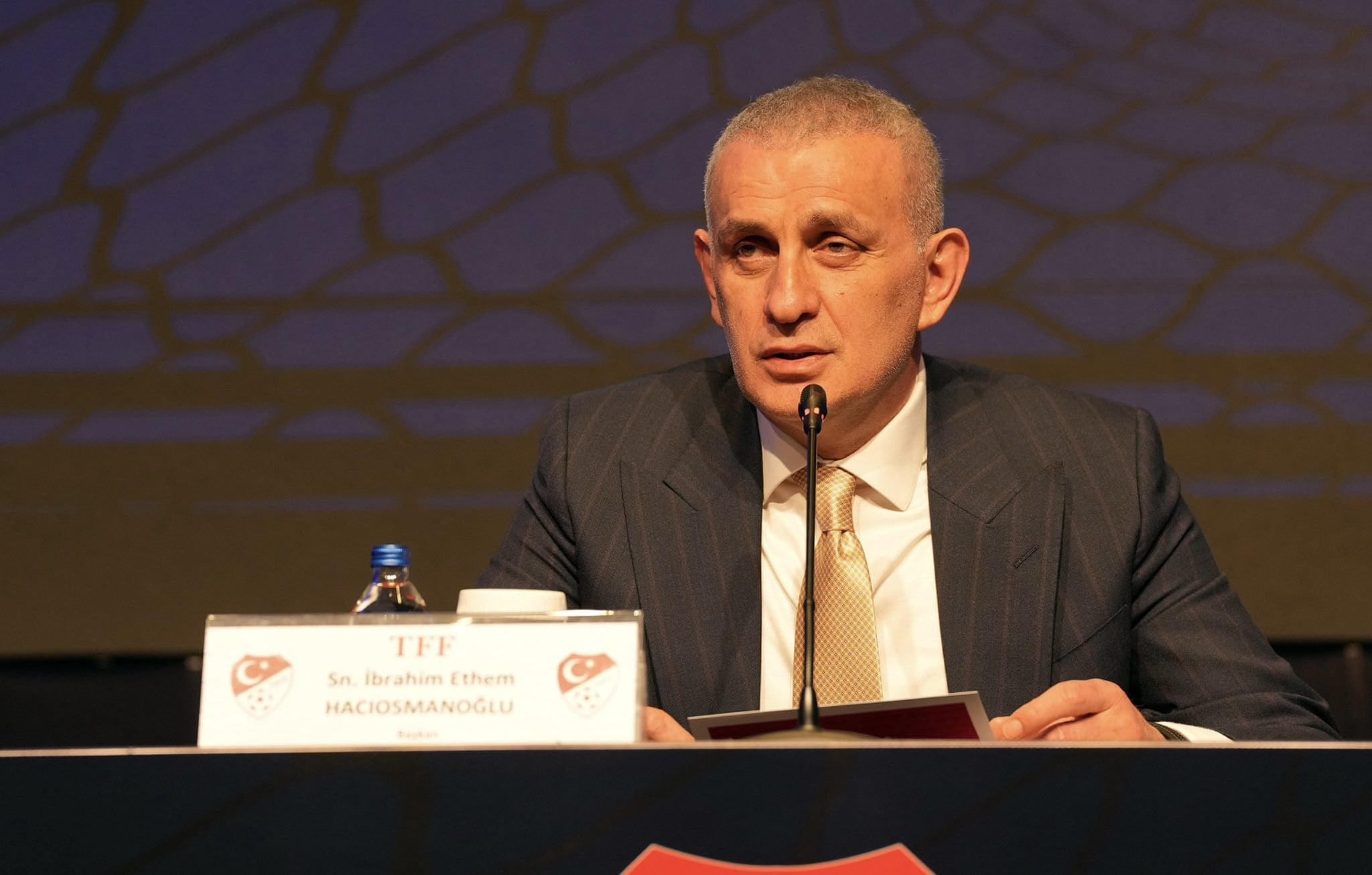 Hacıosmanoğlu tarih vererek duyurdu: ‘Bahis soruşturmasında sıra yöneticilere geldi’