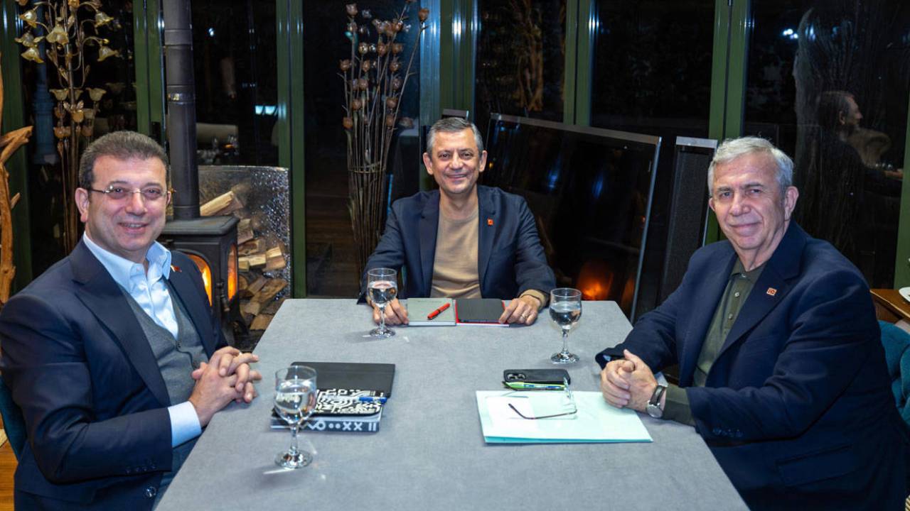 Özgür Özel, Ekrem İmamoğlu ve Mansur Yavaş’tan ortak paylaşım: “Birlikte güçlüyüz”