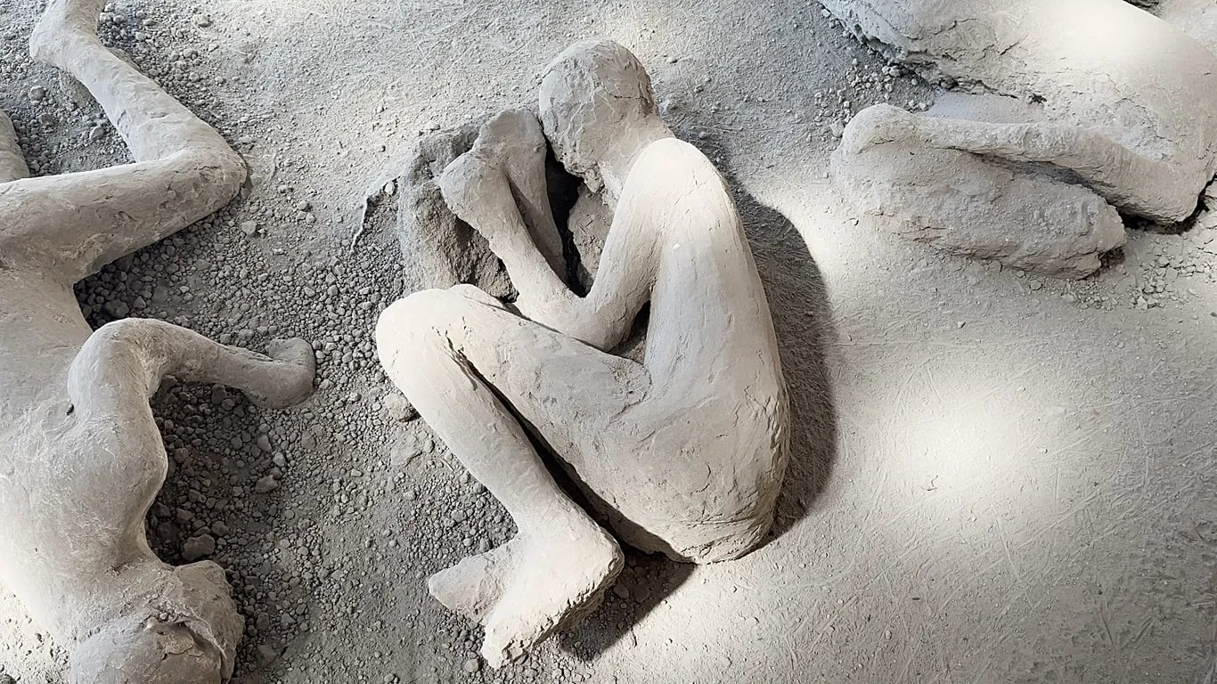 Pompeii’de yeni araştırma: Doktor kalıntıları bulundu, aletleri de yanındaydı