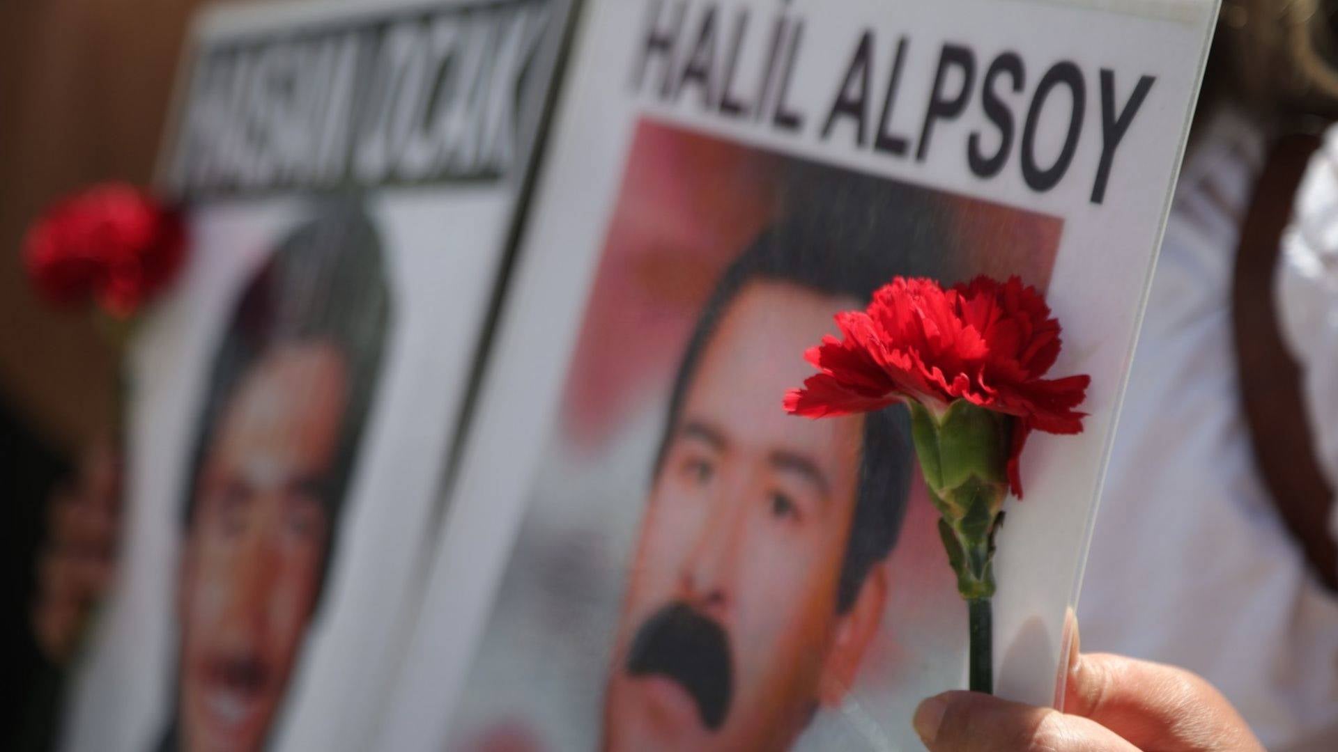 Cumartesi Anneleri 1103’üncü haftada 32 yıl önceyi hatırlattı: Kasım ve Halil Alpsoy’a ne oldu?
