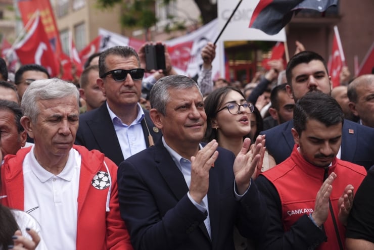 Özgür Özel: Türkiye’de siyaset çok yaşlı