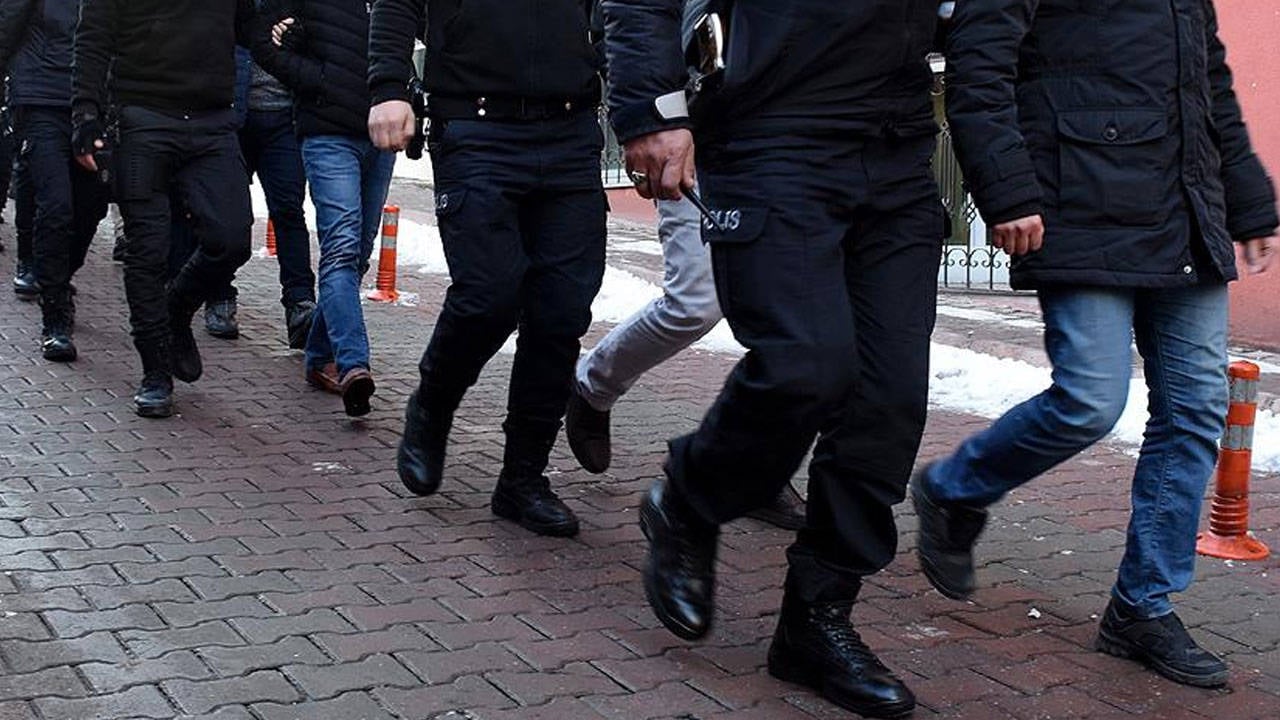 Eş zamanlı ‘arananlar’ operasyonu: 157 kişi gözaltına alındı