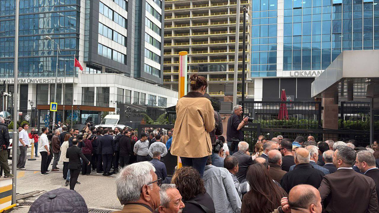 Butlan tebligatı: Kılıçdaroğlu aldı, Özel yönetimi kapı önüne çıktı