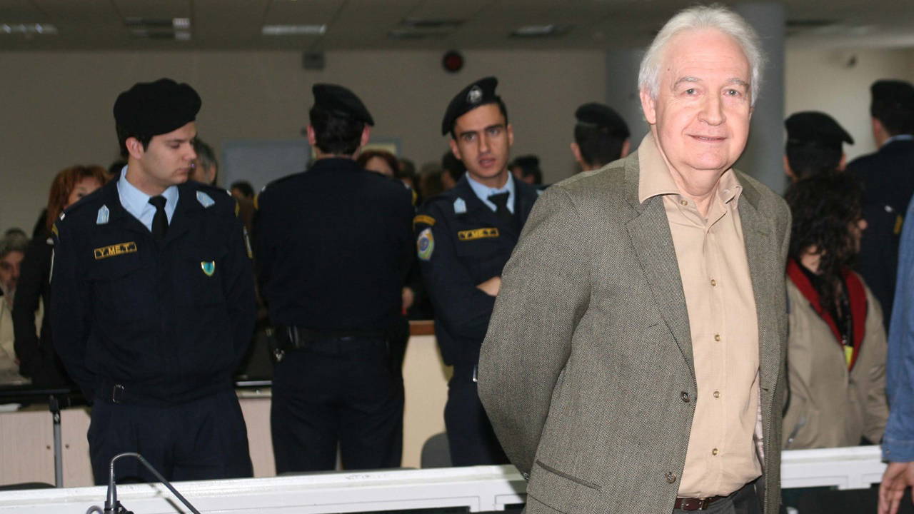 Yunanistan’da büyük tartışma: 17 kez müebbet yedi, 24 yılda serbest