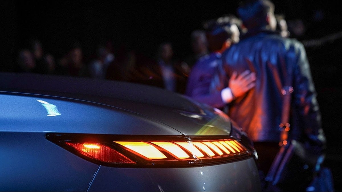 Otomotiv devi elektrikliden vazgeçti