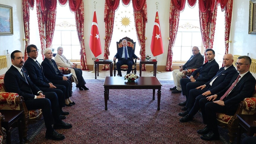 Erdoğan 27 Mayıs kurbanlarının ailelerini kabul etti