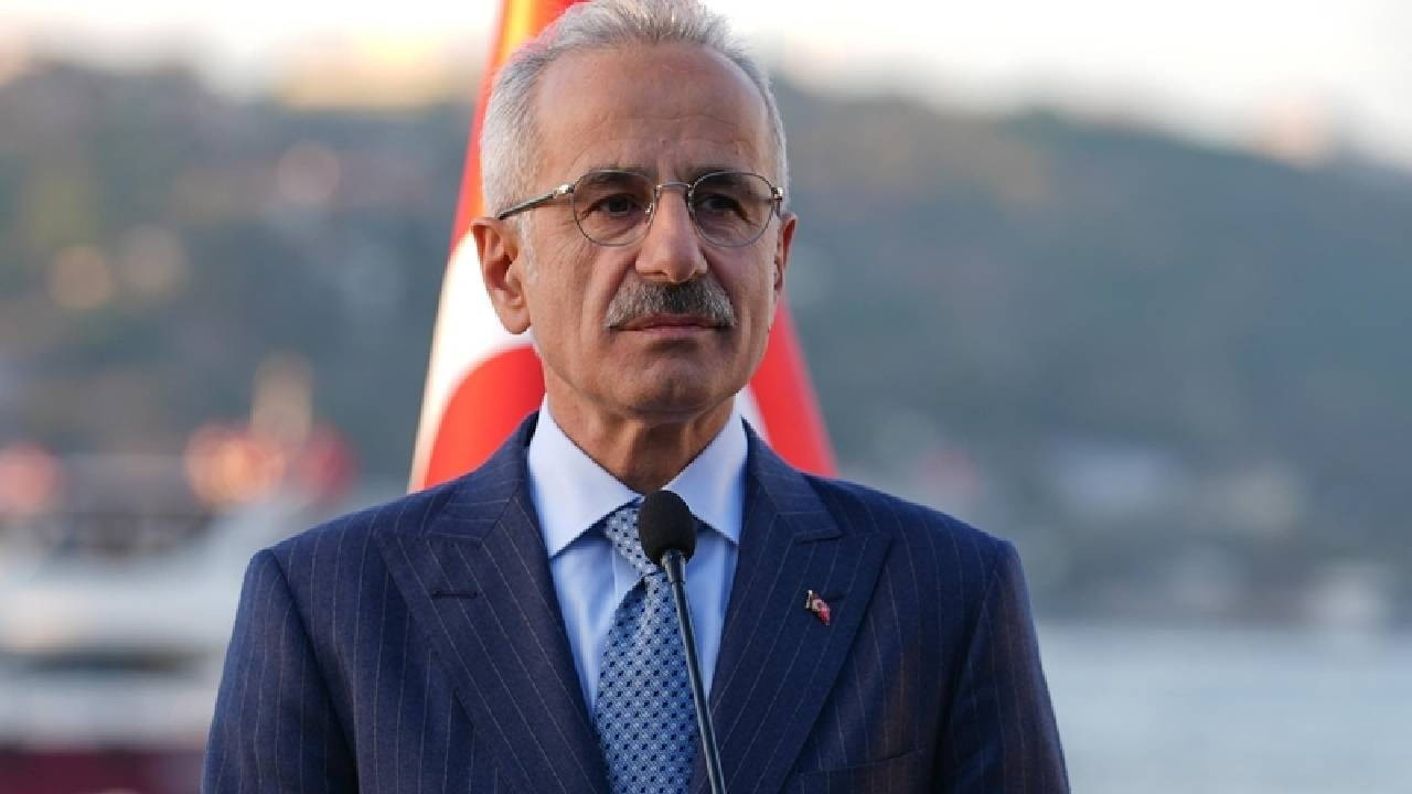 Rekoru Uraloğlu duyurdu: ‘Milli elektrikli tren 240 km hıza ulaştı’