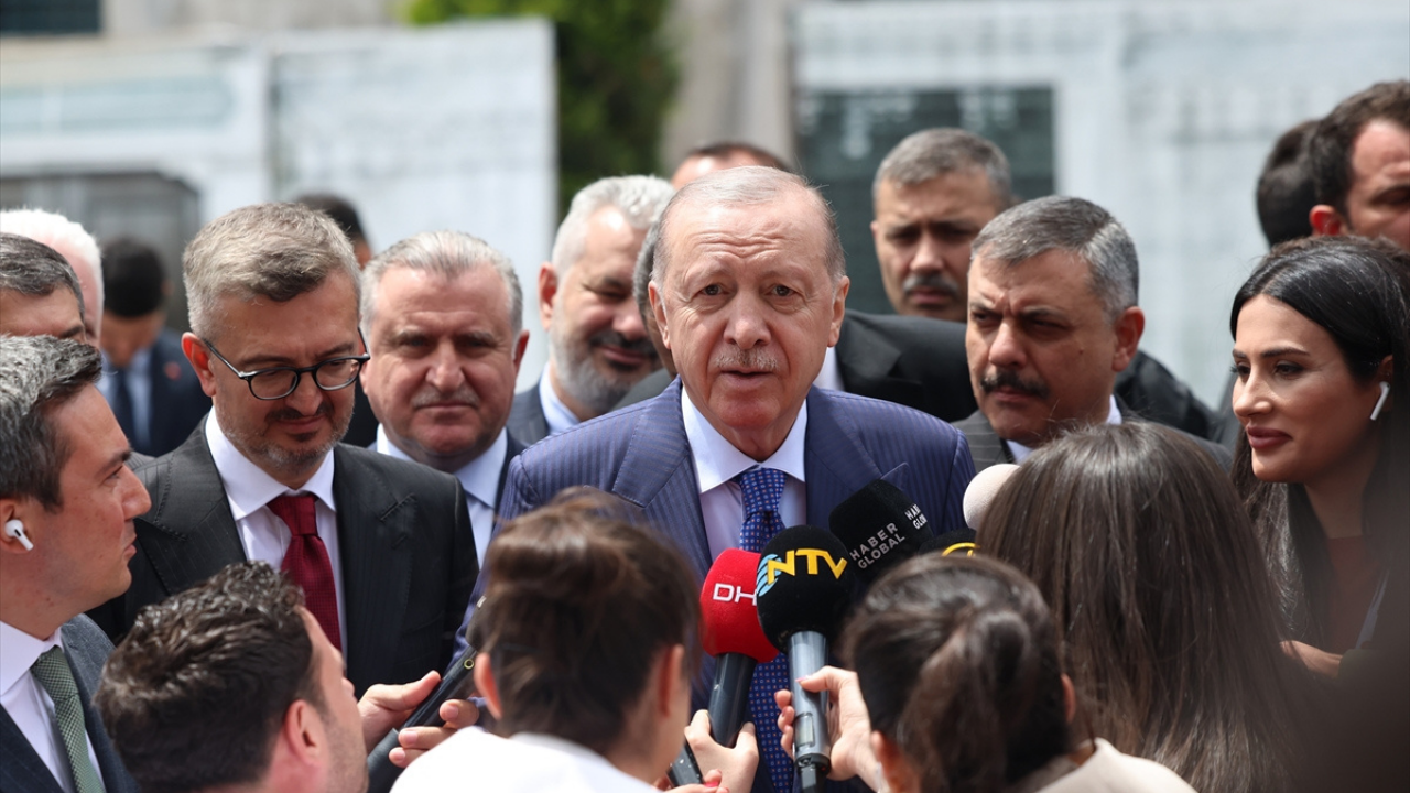 İstanbul’un fetih yıldönümünde Erdoğan cuma namazını Ayasofya’da kıldı: Bu akşam İstanbul bir başka güzel olacak