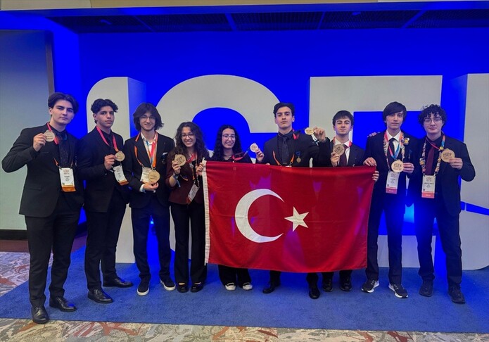 Dokuz Türk öğrenci projesi bilim ve mühendislik yarışmasında ödül aldı