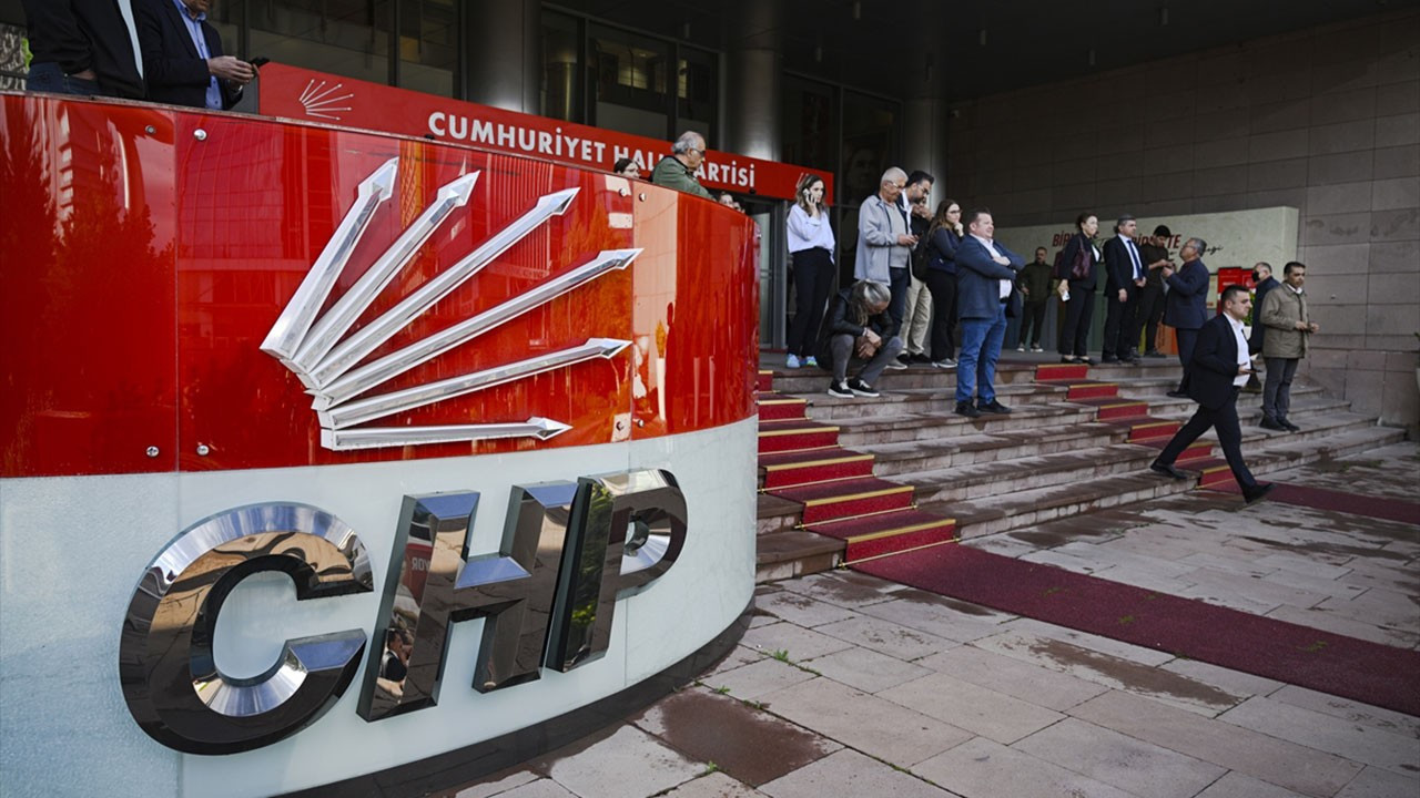 221 eski CHP milletvekilinden “mutlak butlan” itirazı: “Derhal Olağanüstü Kurultay” çağrısı