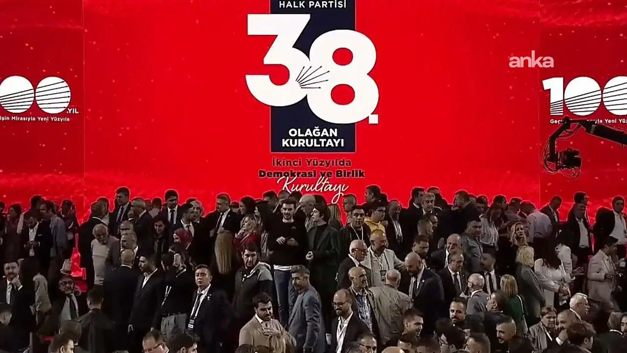CHP’de olağanüstü kurultay talebi: 28 PM üyesi istedi, 21 isim karşı çıktı